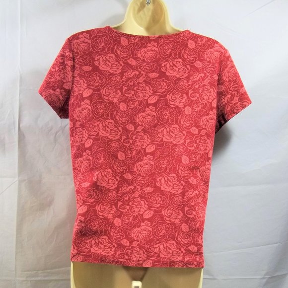 St. John's Bay Womens Top Blouse Size M Scoop Neckline Pleated Roses Red Pink - Picture 2 of 6